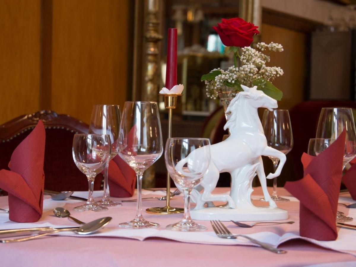 Hotel Zur Post - Burg An Der Mosel Luaran gambar