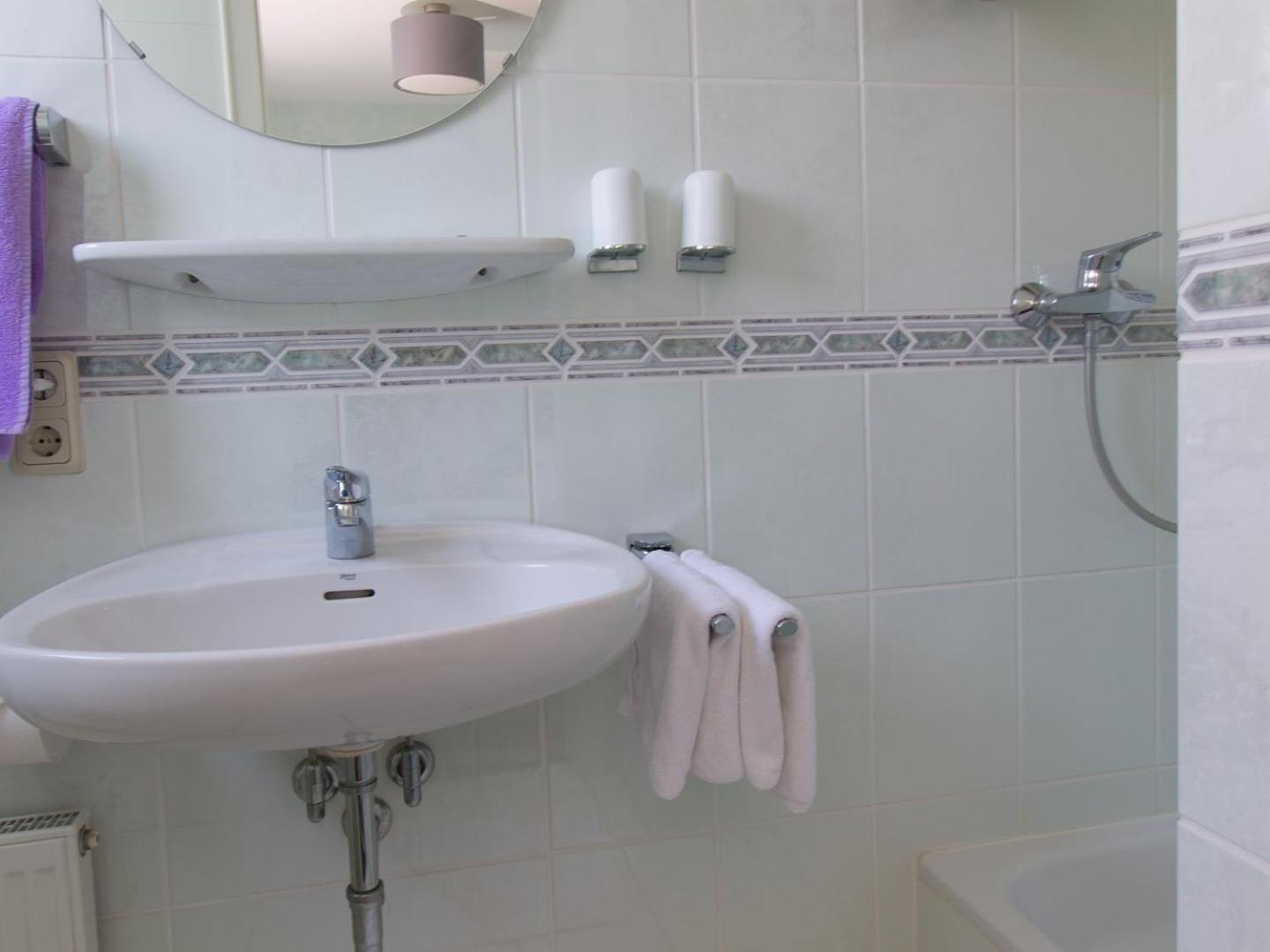 Hotel Zur Post - Burg An Der Mosel Bilik gambar