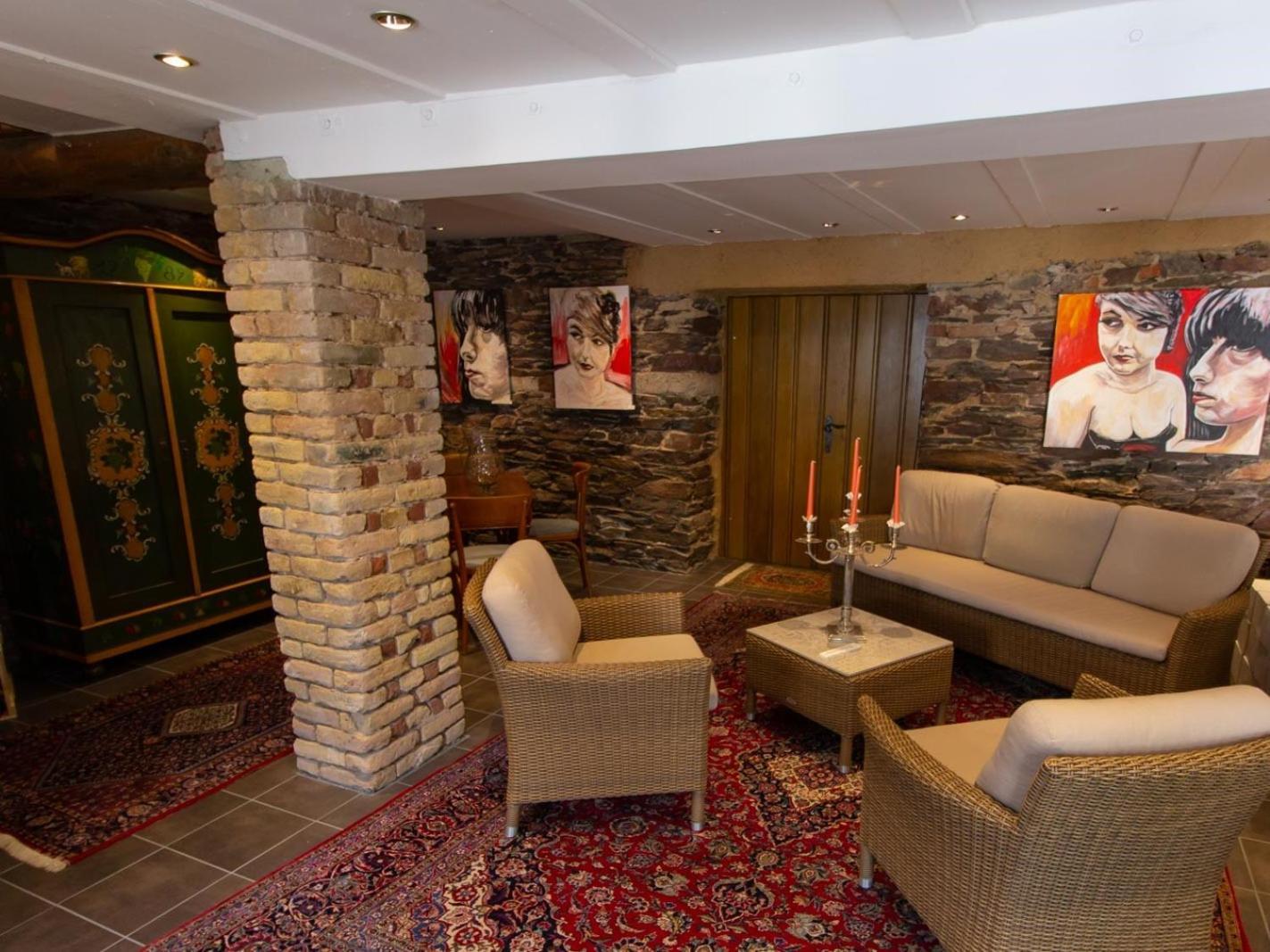 Hotel Zur Post - Burg An Der Mosel Bilik gambar