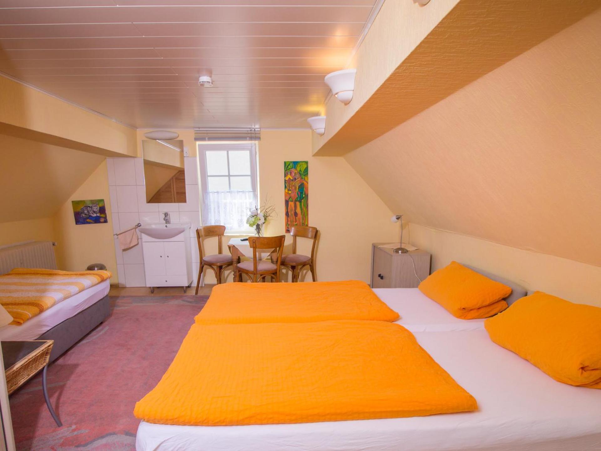 Hotel Zur Post - Burg An Der Mosel Bilik gambar